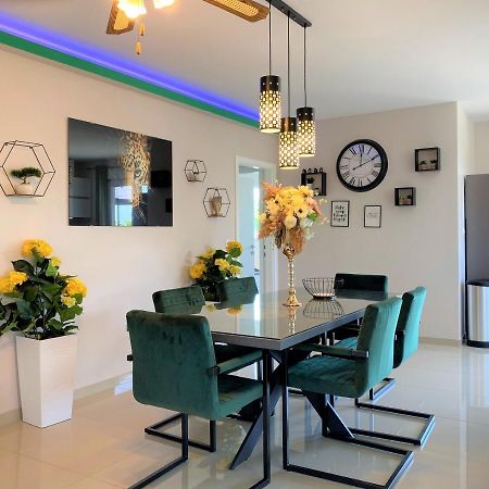 Lux Apartment Sea Shell With Jacuzzi Makarska Bagian luar foto