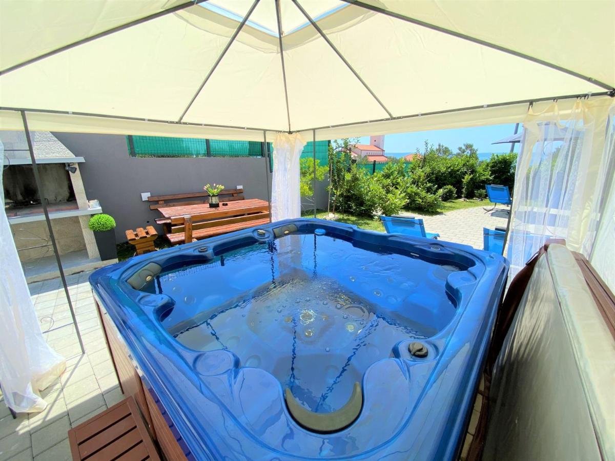 Lux Apartment Sea Shell With Jacuzzi Makarska Bagian luar foto