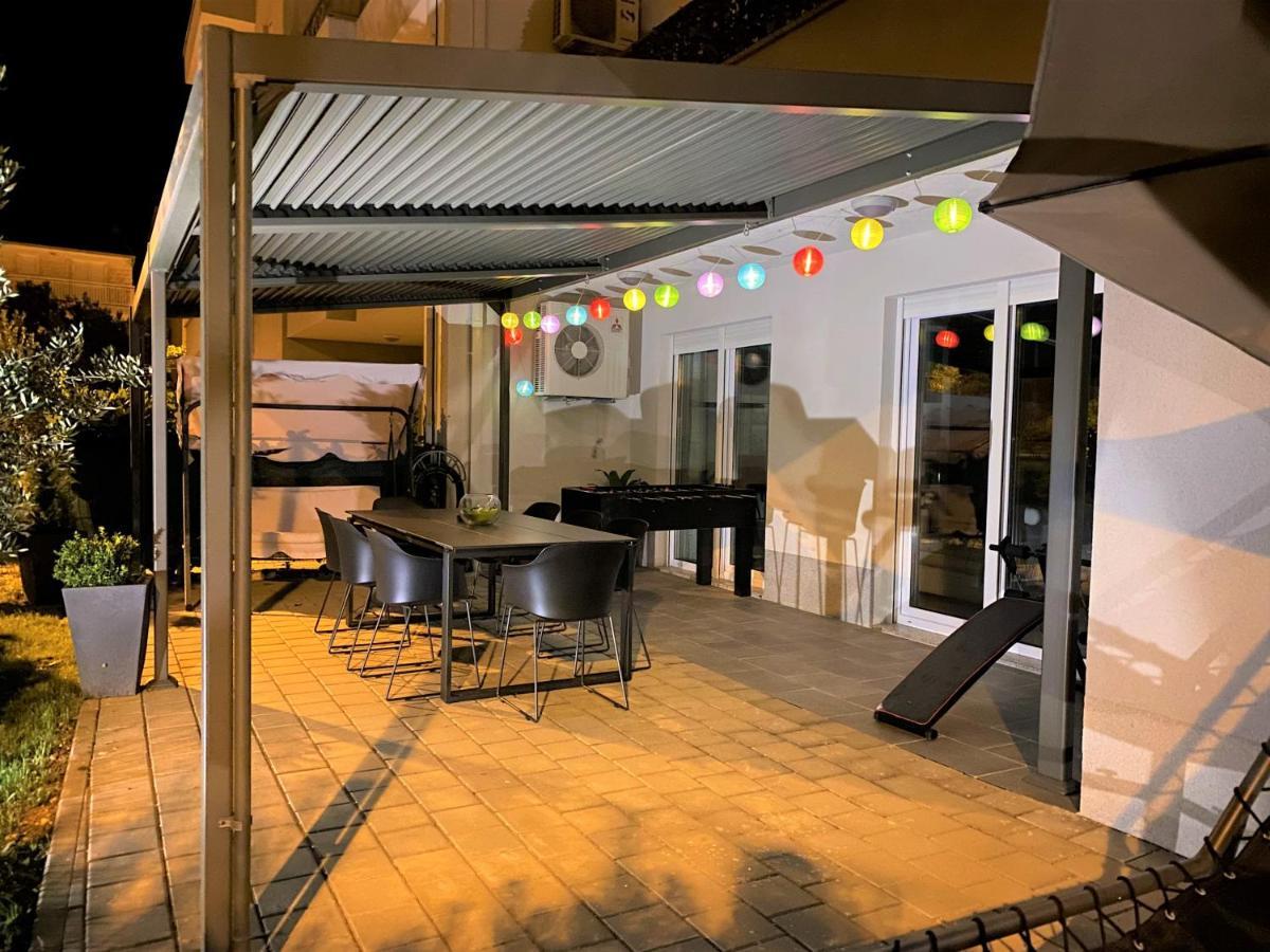 Lux Apartment Sea Shell With Jacuzzi Makarska Bagian luar foto