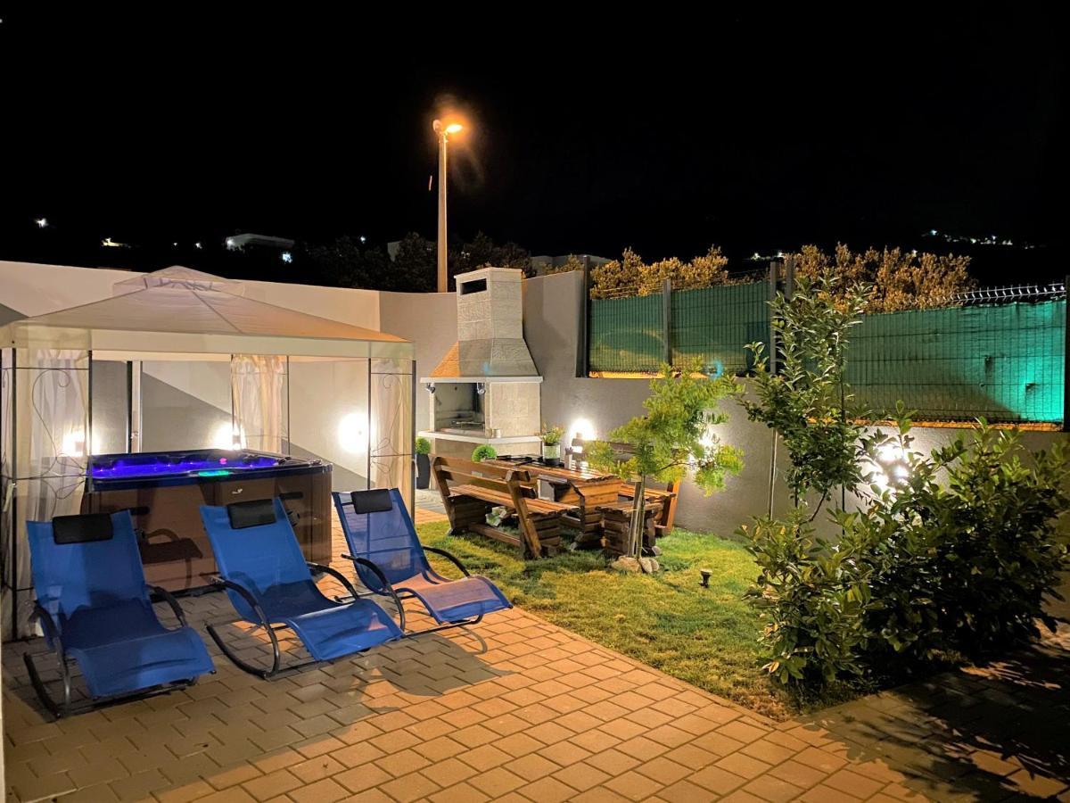 Lux Apartment Sea Shell With Jacuzzi Makarska Bagian luar foto