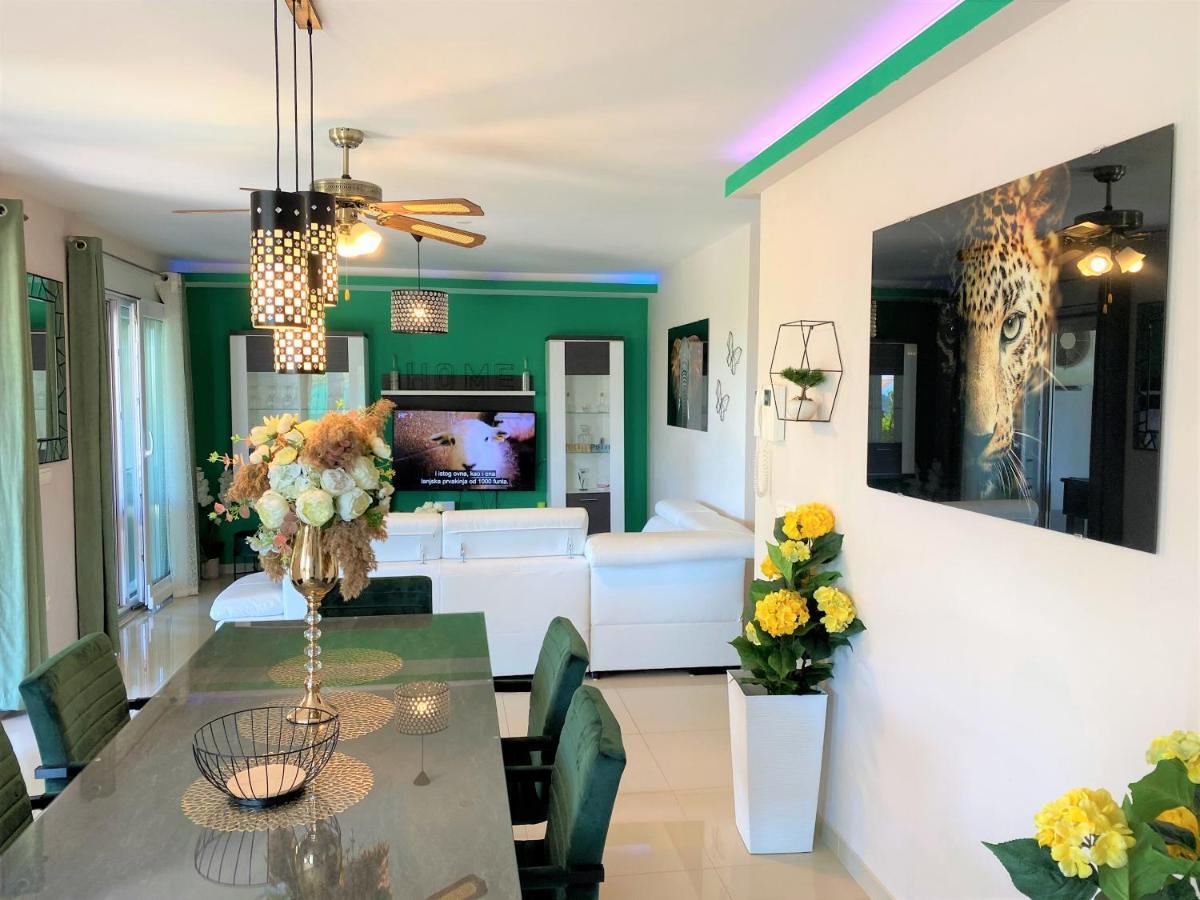 Lux Apartment Sea Shell With Jacuzzi Makarska Bagian luar foto