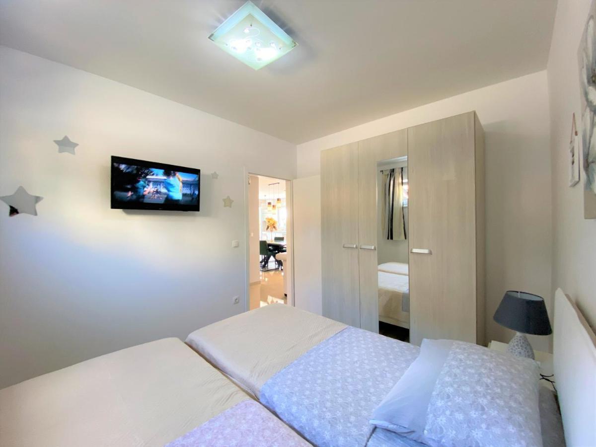 Lux Apartment Sea Shell With Jacuzzi Makarska Bagian luar foto