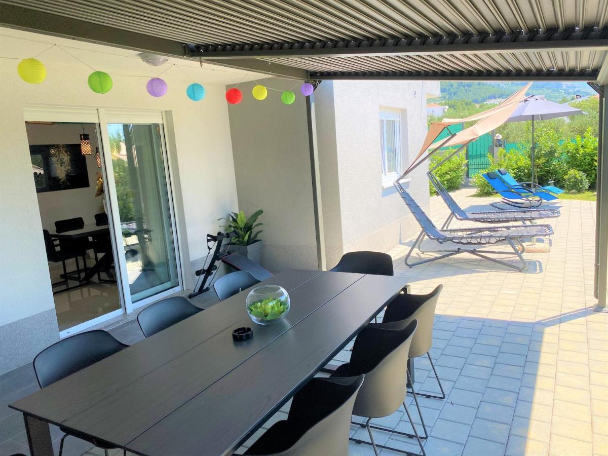 Lux Apartment Sea Shell With Jacuzzi Makarska Bagian luar foto